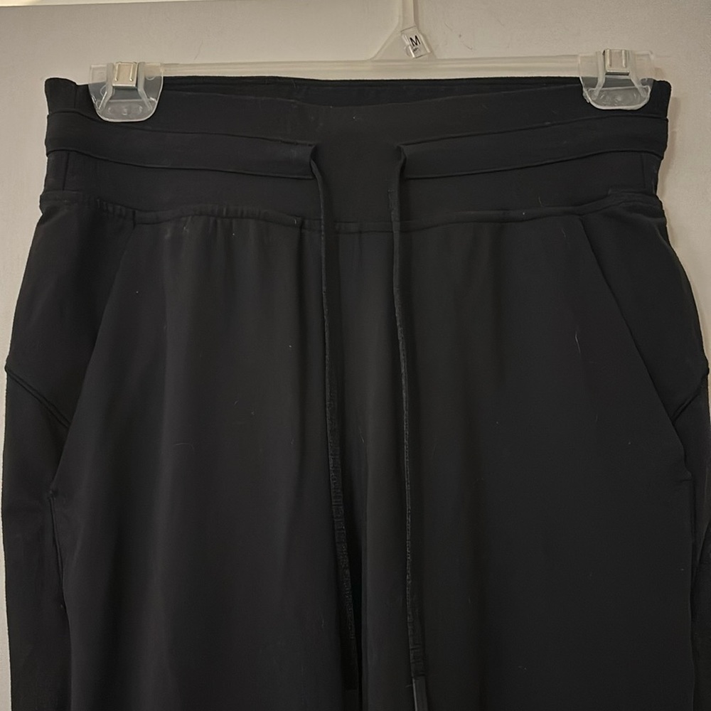Lululemon joggers black